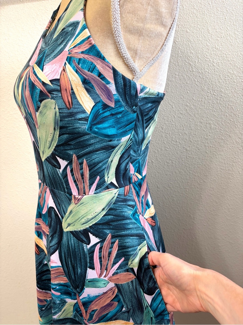 Title Nine Surefire Built-In Bra Stretch Dress Small - Picture 6 of 10
